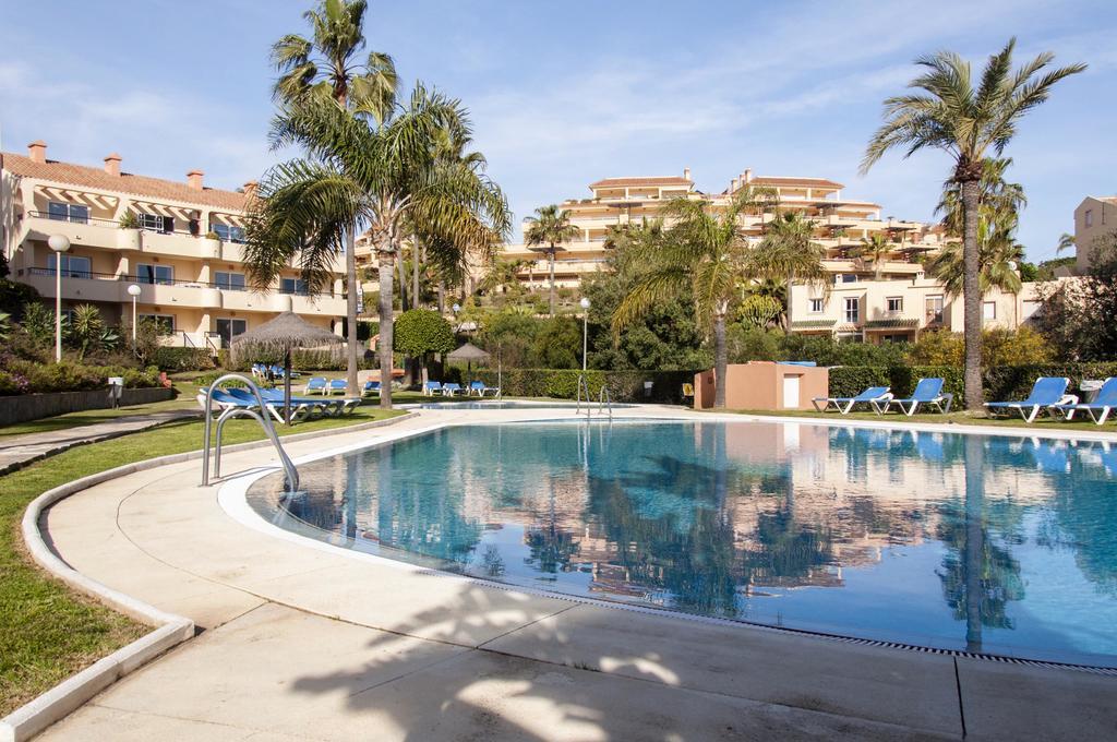 Marina Del Sol Apartment By Rafleys Fuengirola Exteriör bild